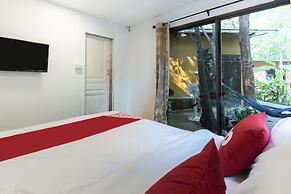 OYO 693 Tree House Cottage