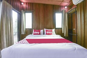 OYO 693 Tree House Cottage