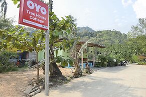 OYO 693 Tree House Cottage