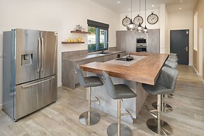 Luxury Villa Natali With Pool,terrace and sea View