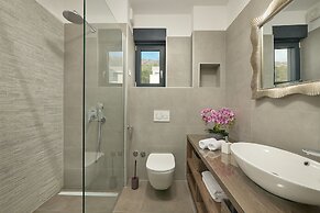 Luxury Villa Natali With Pool,terrace and sea View