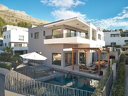 Luxury Villa Natali With Pool,terrace and sea View