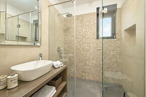 Luxury Villa Natali With Pool,terrace and sea View