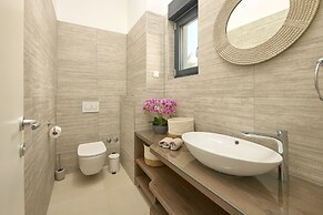 Luxury Villa Natali With Pool,terrace and sea View