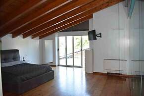 Villa Fermi, With Swimming Pool, Gym, Saunas and Room Equipped With Mu