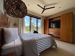 Beautiful Jungle View Luxury Studio