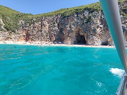 Olea Residence, Luxury sea View Apartment With Private Beach