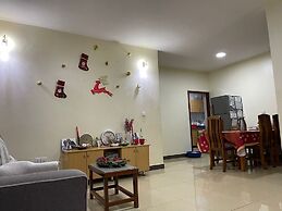 The Mugabi's Spacious Private Room