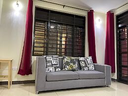 The Mugabi's Spacious Private Room