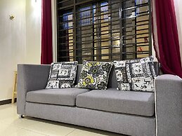 The Mugabi's Spacious Private Room