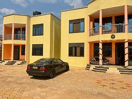 The Mugabi's Spacious Private Room