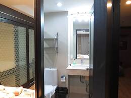 7C - No Impact From Earthquake 2bedrooms 2 Bath Downtown Bangkok