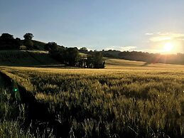 Stunning Valley View Just a Step Away From the sea