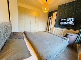 1 Bedroom Pet Friendly Apt Wd Free Wifi, Parking, Netflix & Pool Table