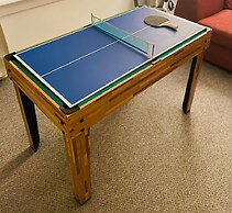 1 Bedroom Pet Friendly Apt Wd Free Wifi, Parking, Netflix & Pool Table