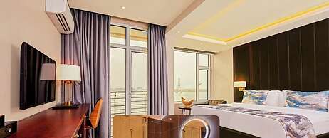 The Yacht Hotel