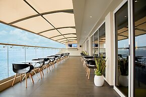 The Yacht Hotel