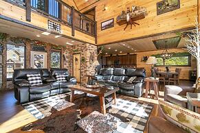 Bear Hugs - 5 Bedrooms, 5.5 Baths, Sleeps 20 5 Cabin by RedAwning