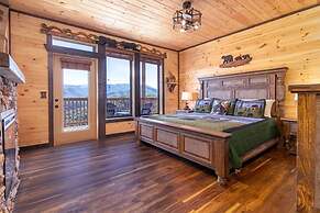 Bear Hugs - 5 Bedrooms, 5.5 Baths, Sleeps 20 5 Cabin by Redawning