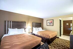 Norwood Inn & Suites Milwaukee