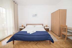 Apartments Pavla&niko