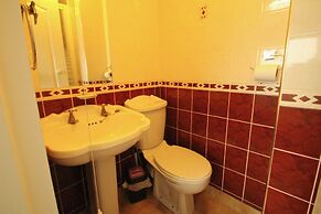 OYO Abbey Lodge Hotel