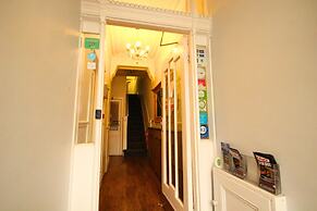 OYO Abbey Lodge Hotel