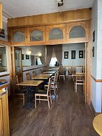 OYO Abbey Lodge Hotel