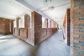 Livestay - 2 Bed Apt, Free Parking in Luton