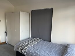 Broadway Beach Homes Airbnb With Hot tub