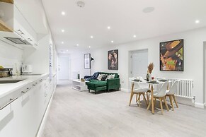 Livestay - 2 Bed Hollywood Movie Themed Apt