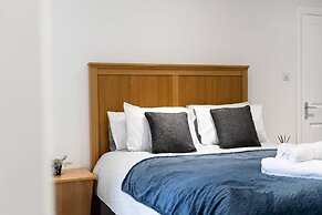 Livestay - 2 Bed Hollywood Movie Themed Apt