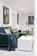 Livestay - 2 Bed Hollywood Movie Themed Apt