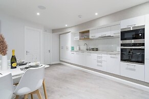 Livestay - 2 Bed Hollywood Movie Themed Apt