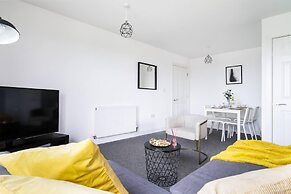 Livestay - One Bed Apt, Free Parking, Sleeps 4