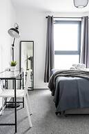 Livestay - One Bed Apt, Free Parking, Sleeps 4