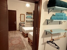 Tuthaliya Hotel