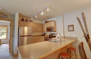 Cs110 Copper Springs 2 Bedroom Condo by RedAwning