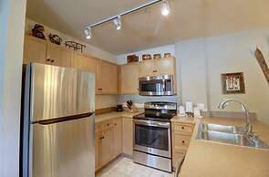 Cs110 Copper Springs 2 Bedroom Condo by RedAwning