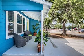 Castle Shadow DT 534 3 Bedroom Home by RedAwning