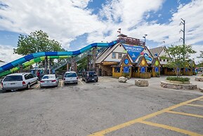 Castle Shadow DT 534 3 Bedroom Home by RedAwning