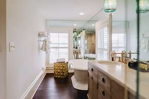 The Lilley Mansion Bed & Breakfast