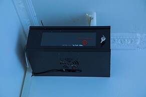 Dar es Salaam-sleeps8-parking-garden-pet Friendly