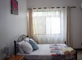 Dar es Salaam-sleeps8-parking-garden-pet Friendly