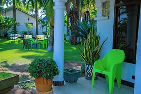 Dar es Salaam-sleeps8-parking-garden-pet Friendly