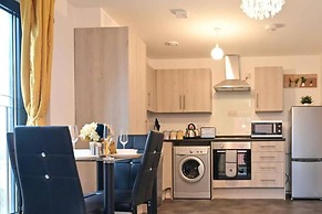 Livestay - Modern Spacious 2 Bed 2 Bath Apartment
