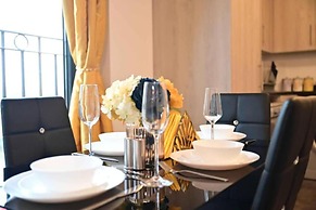 Livestay - Modern Spacious 2 Bed 2 Bath Apartment