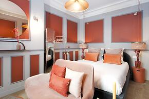 The Lord Byron Suite