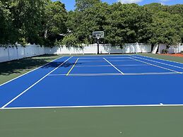 Sunbird Cape Cod Resort