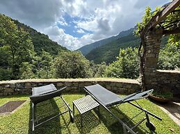 1 Bed Cottage Sleeps 4 Private Garden - Pool